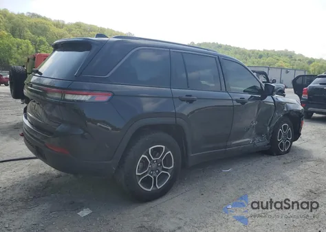 2022 Jeep Grand Cherokee Trailhawk z USA, uszkodzony, nr VIN 1C4RJHCG7N8574289